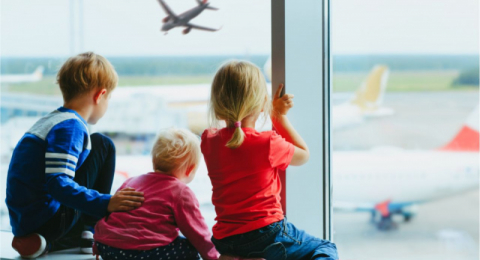 Viaggiare con bambini: 10 consigli utili per un'esperienza piacevole per tutta la famiglia